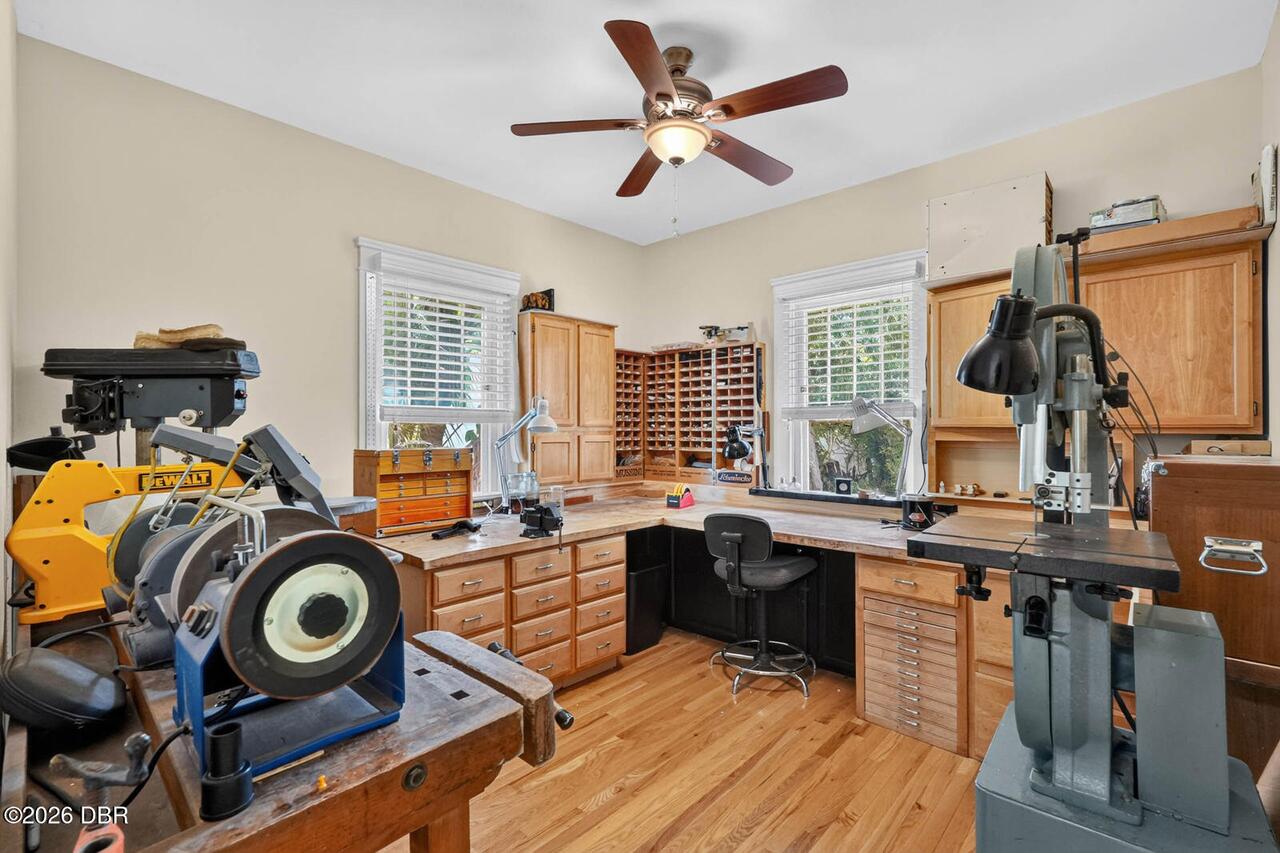 Listing Photo 16