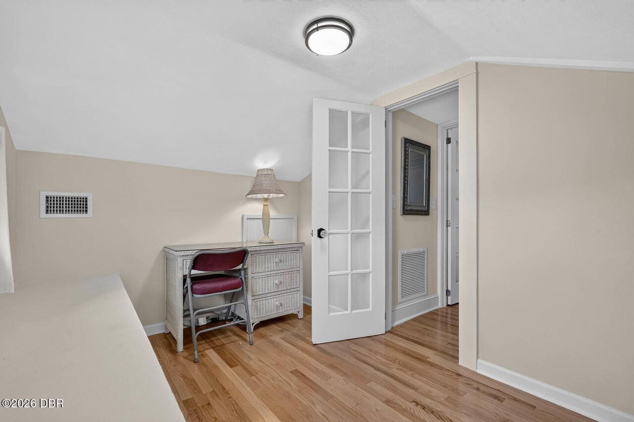 Listing Photo 22