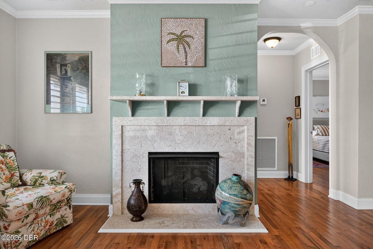 Listing Photo 10