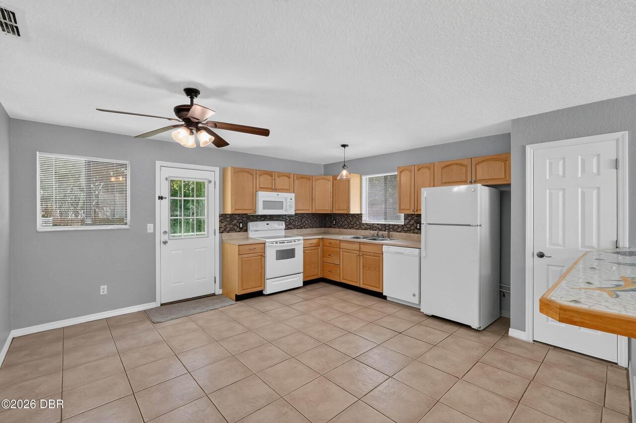 Listing Photo 8