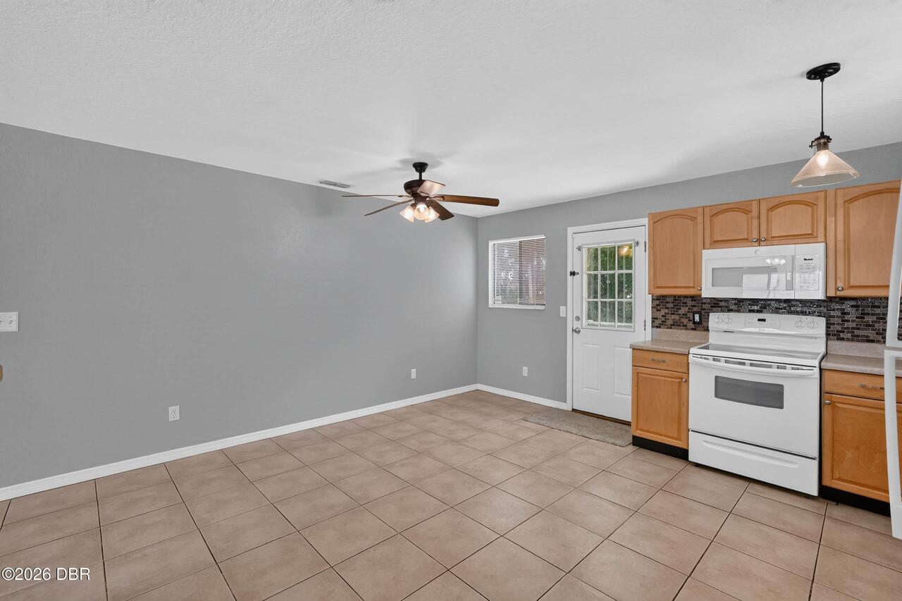 Listing Photo 10