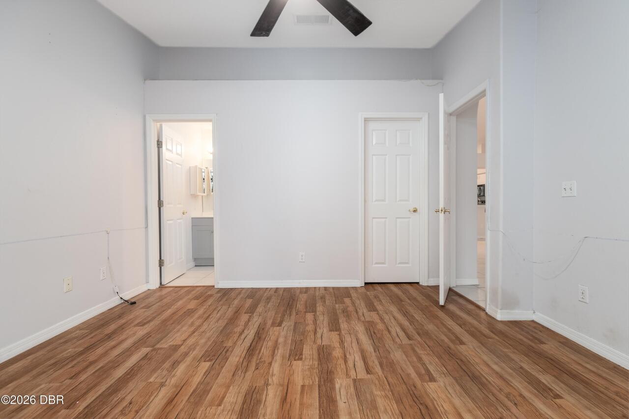 Listing Photo 12