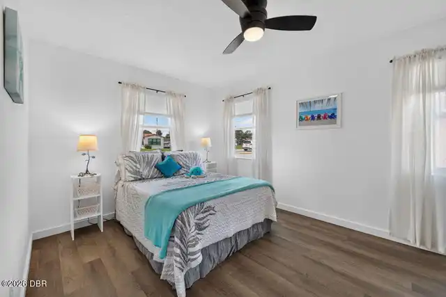 Listing Photo 11