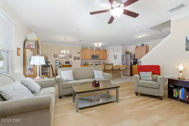 Listing Photo 10