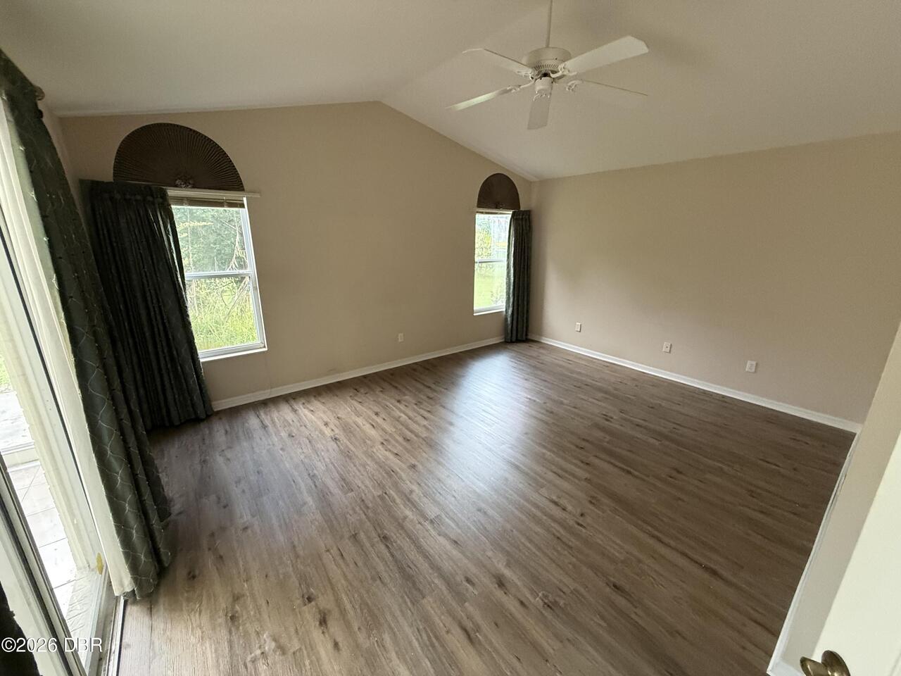 Listing Photo 15