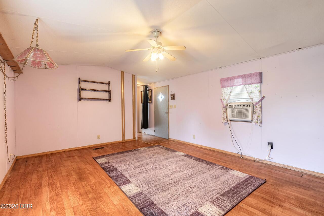 Listing Photo 7