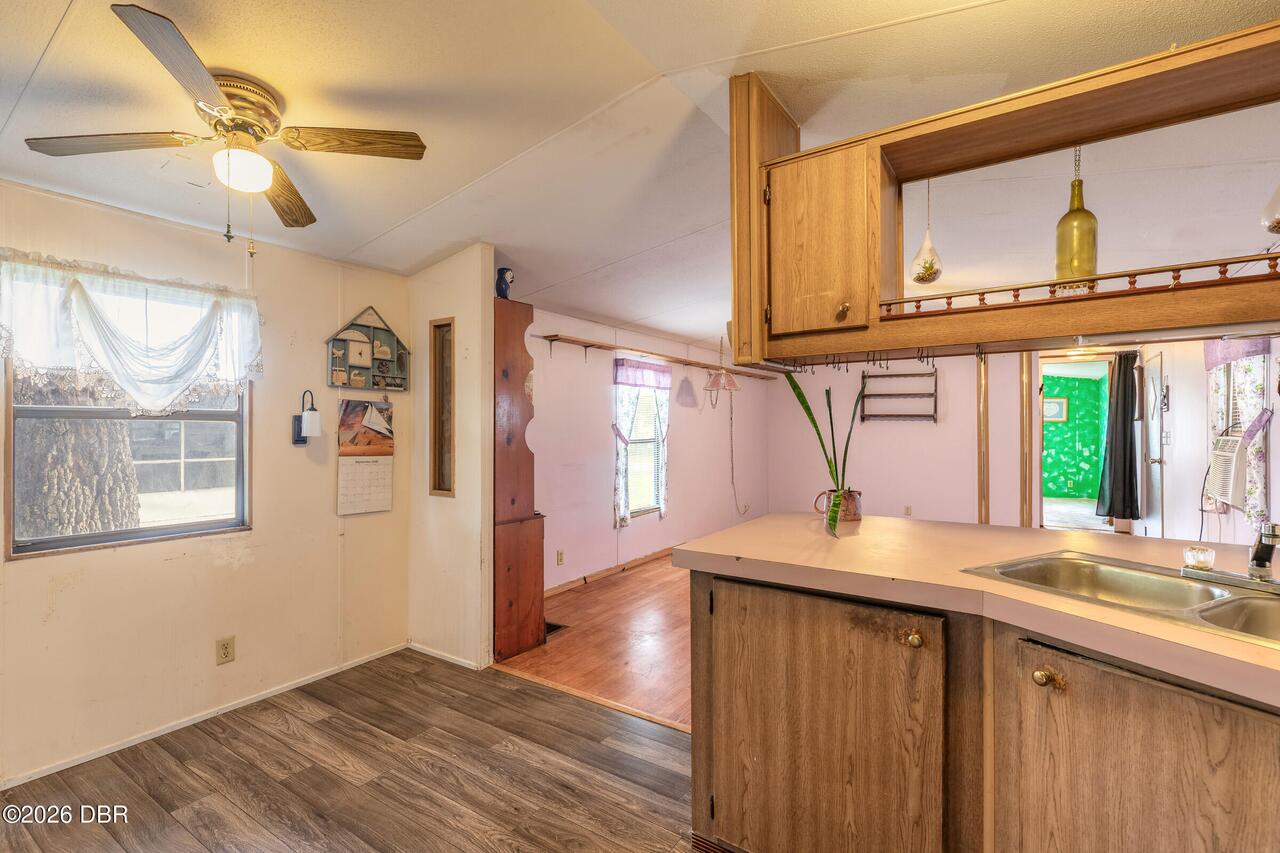 Listing Photo 11