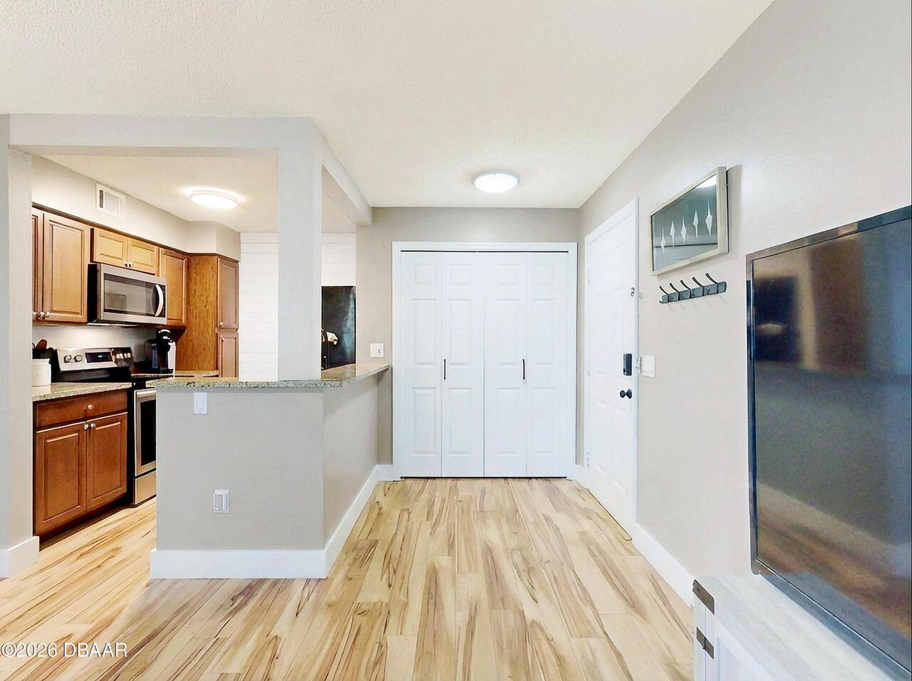 Listing Photo 7