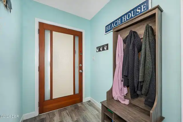 Listing Photo 12