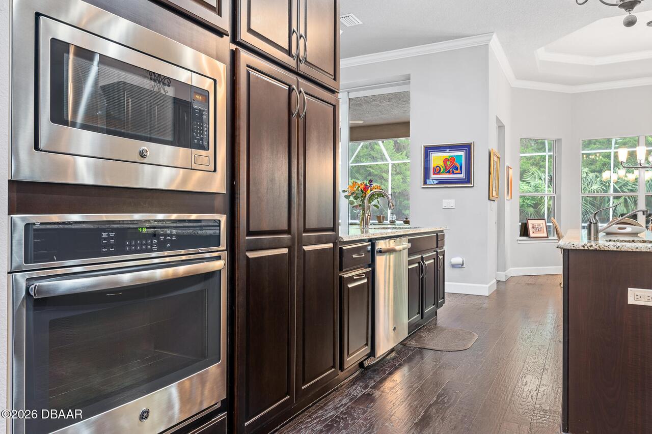 Listing Photo 14