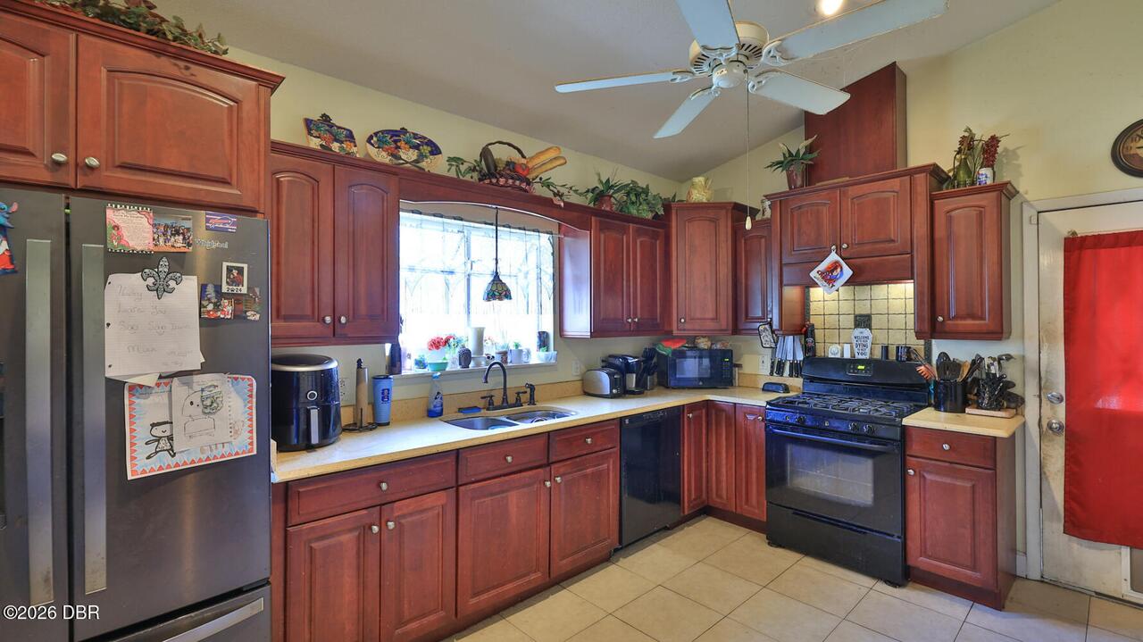 Listing Photo 7