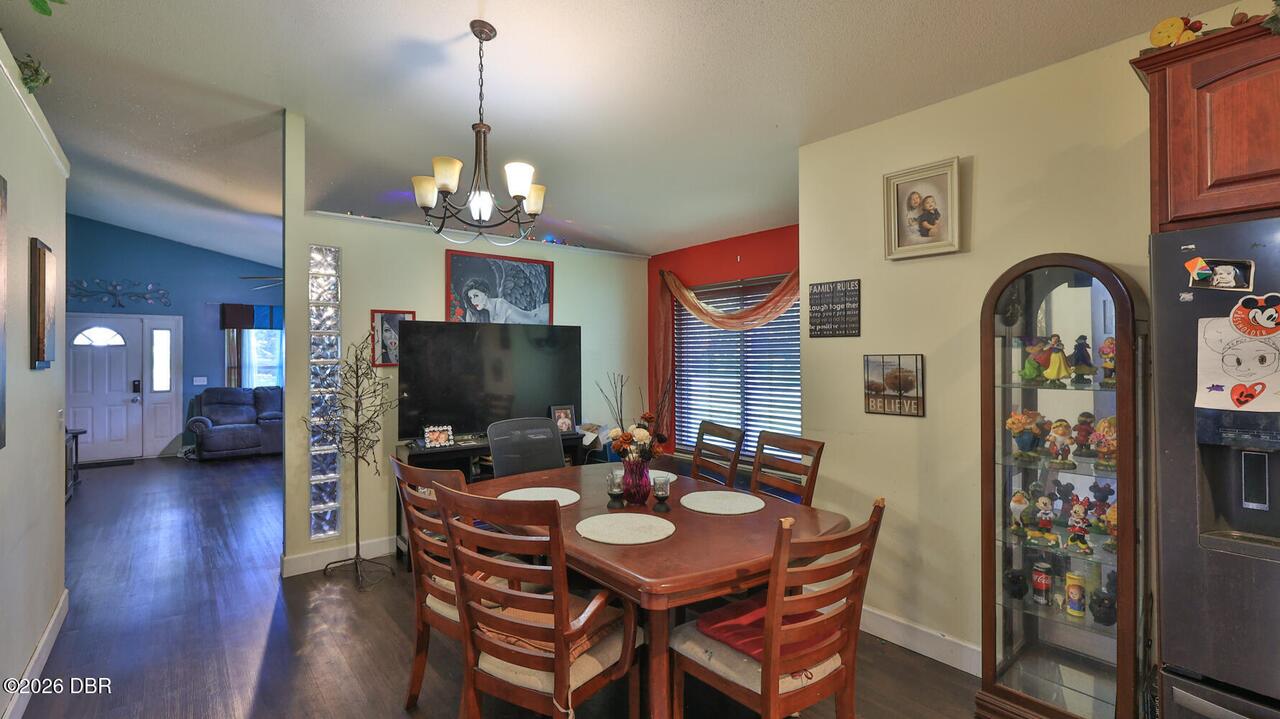 Listing Photo 9