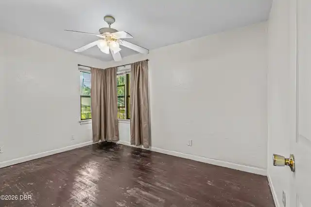 Listing Photo 10