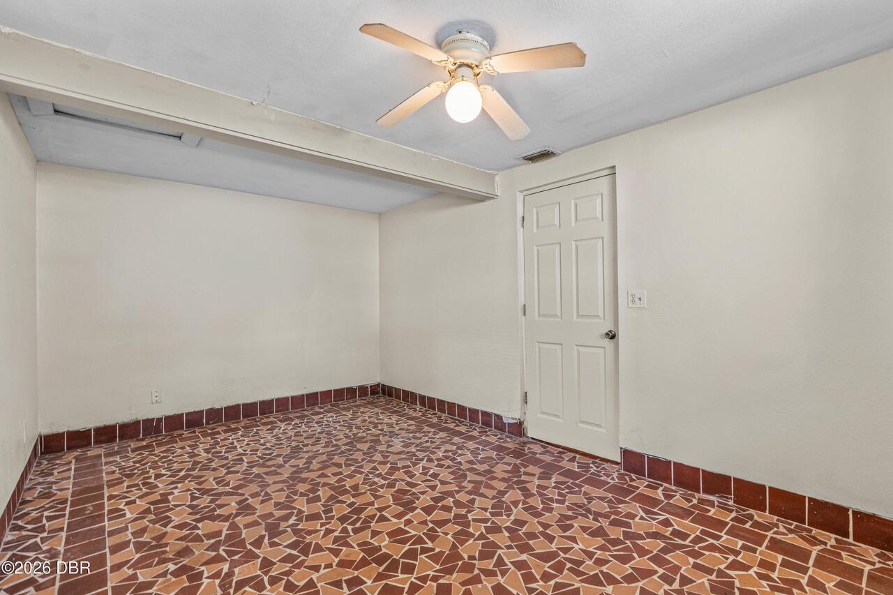 Listing Photo 16