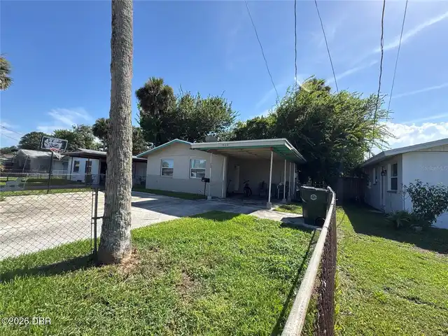 Listing Photo 11