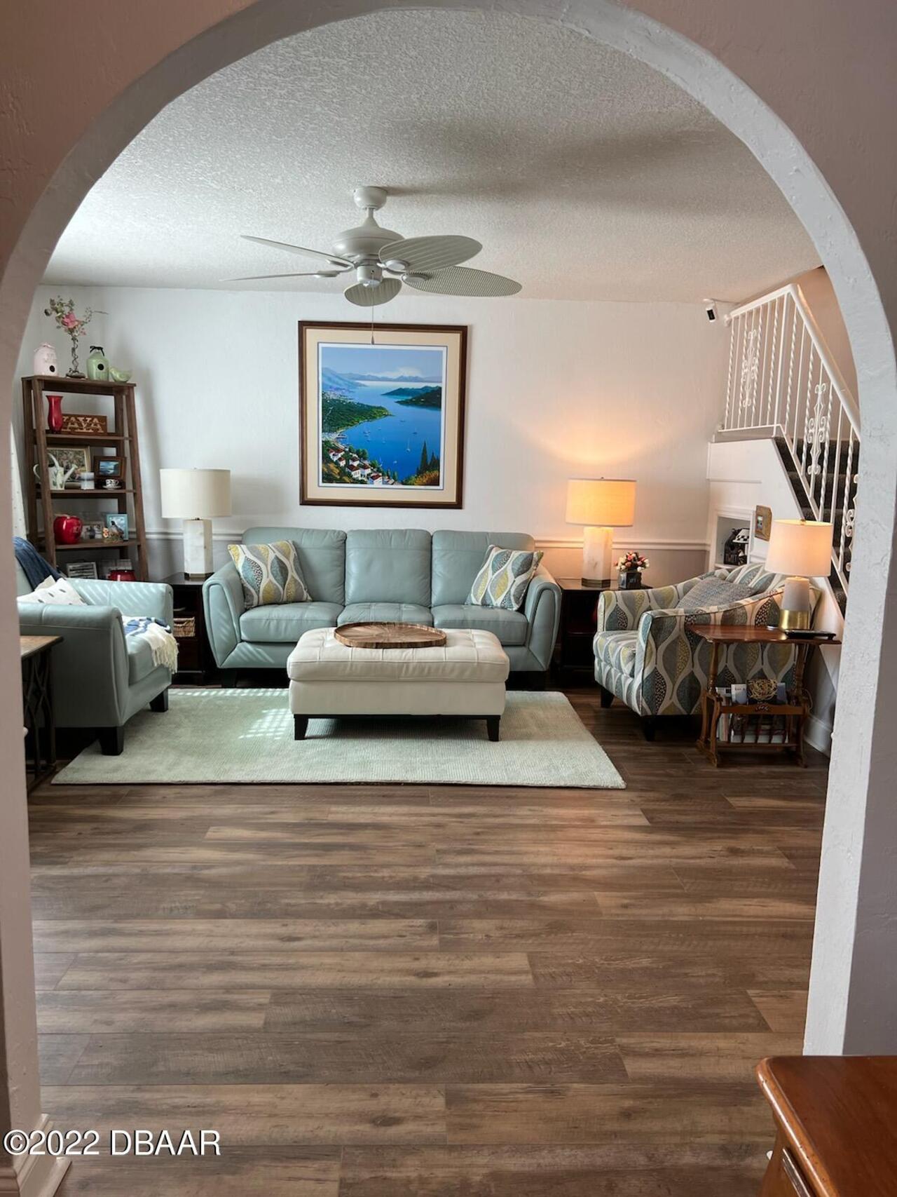 Listing Photo 8