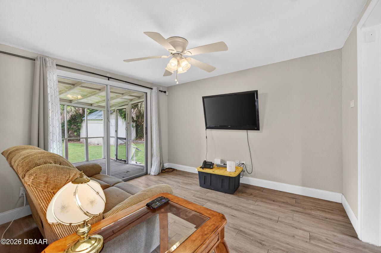 Listing Photo 8