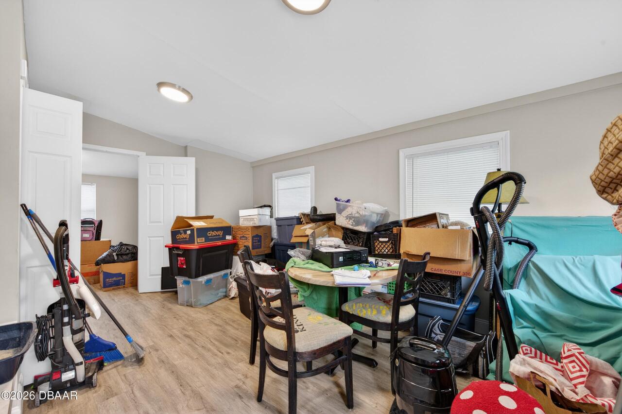 Listing Photo 10