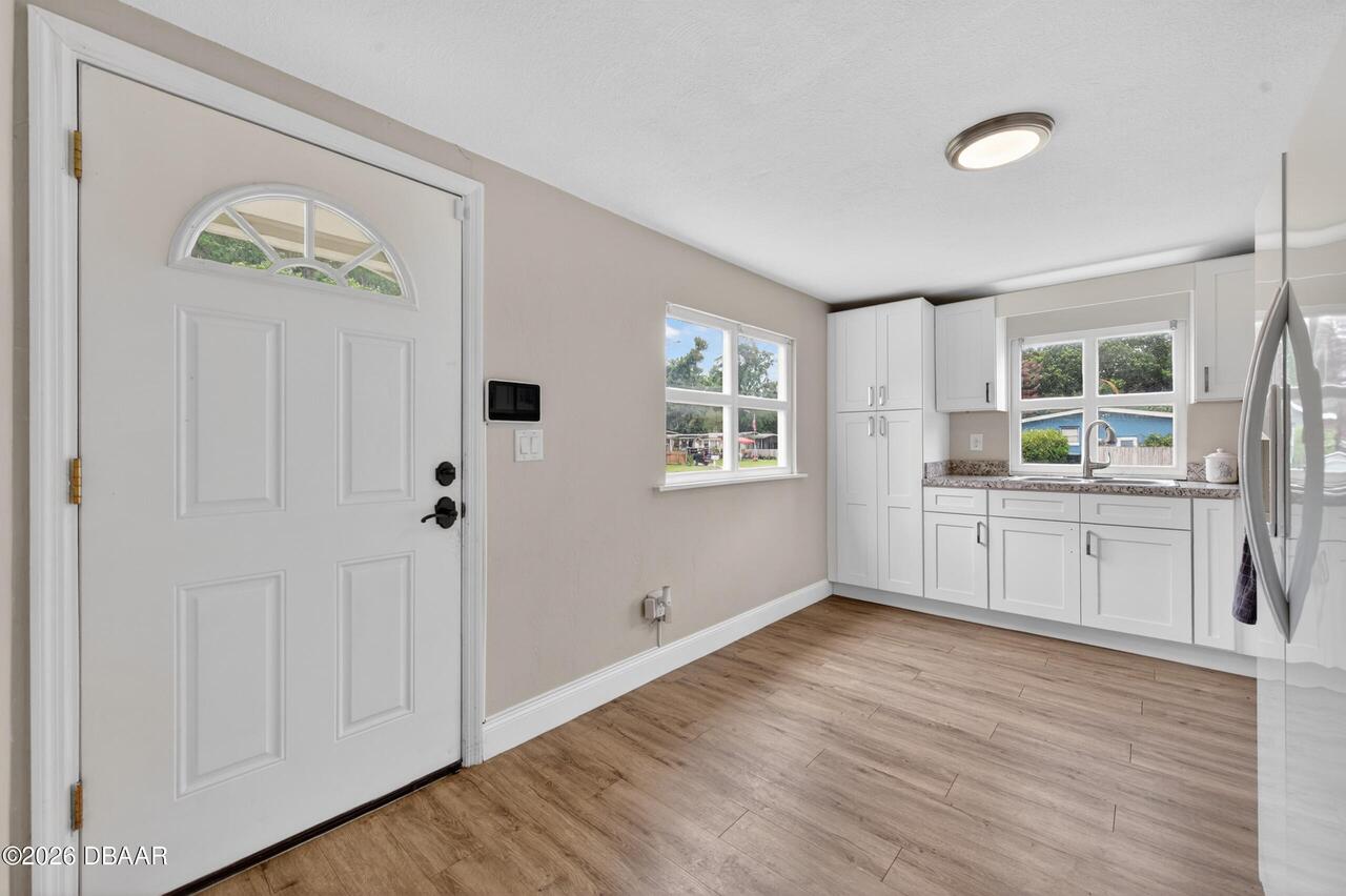 Listing Photo 11