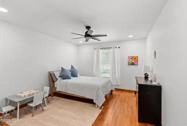 Listing Photo 8