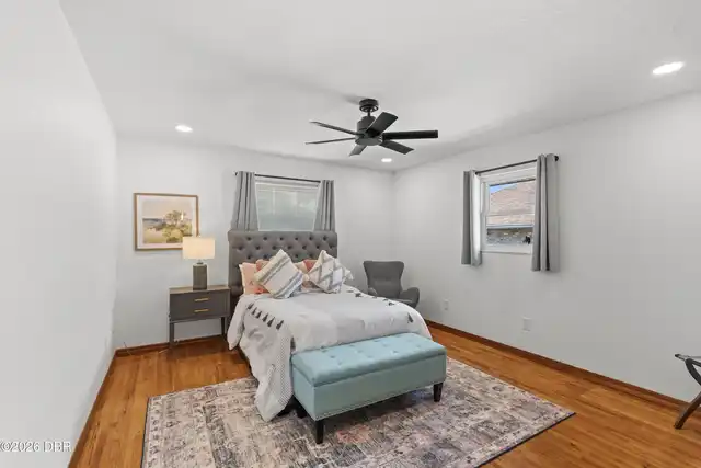 Listing Photo 10