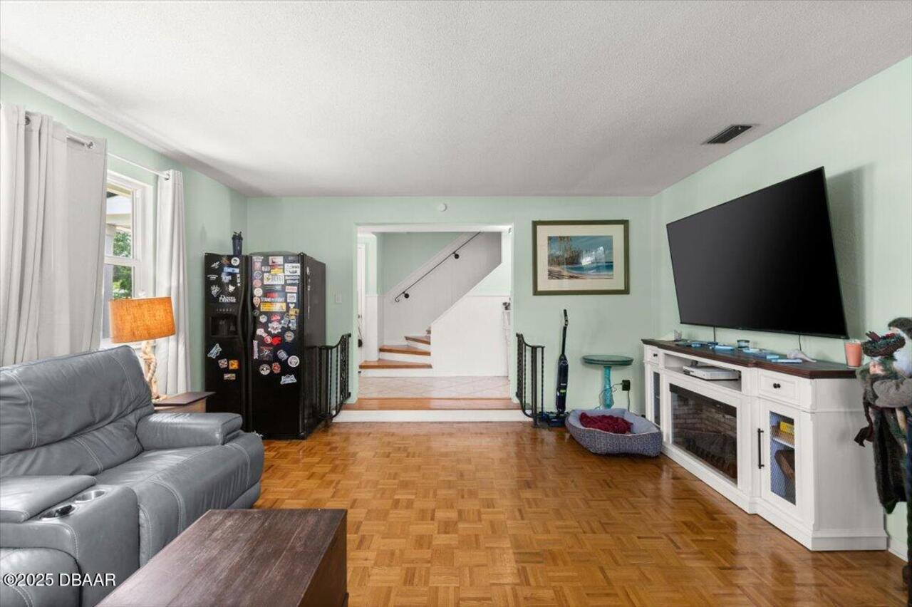 Listing Photo 7