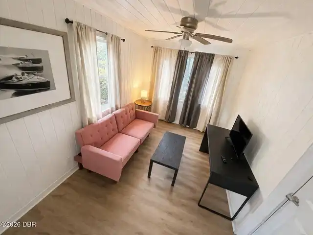 Listing Photo 8