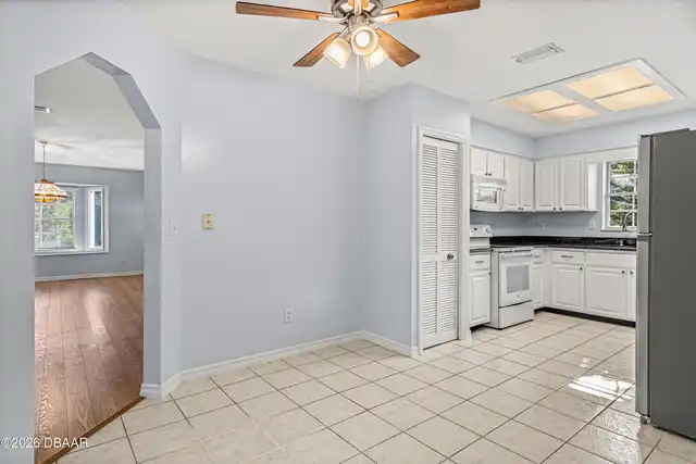 Listing Photo 7