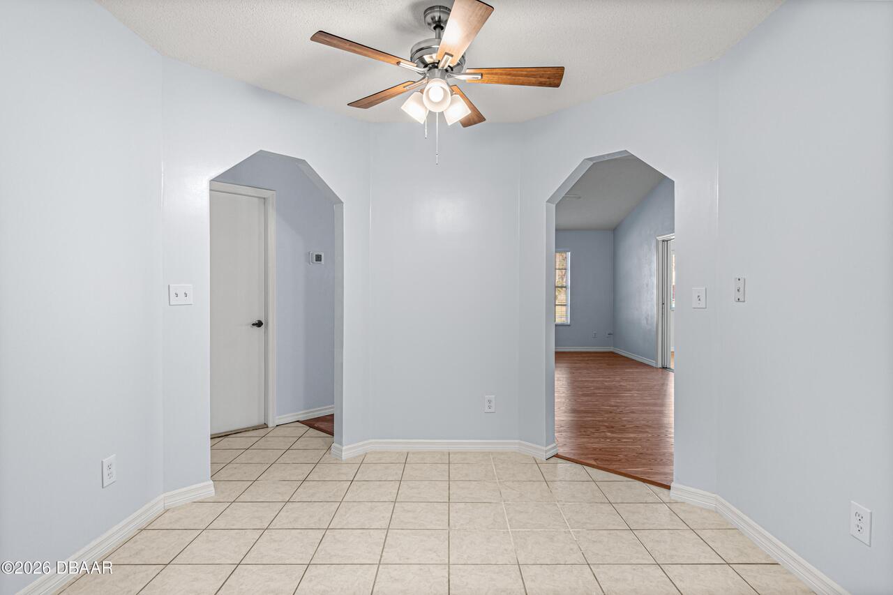 Listing Photo 12