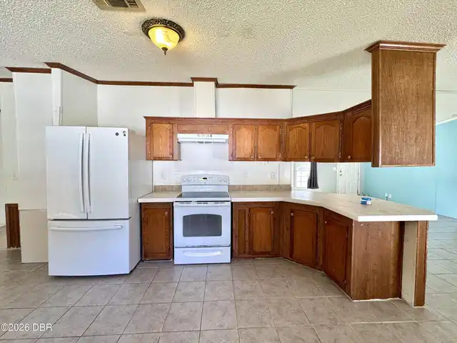 Listing Photo 12