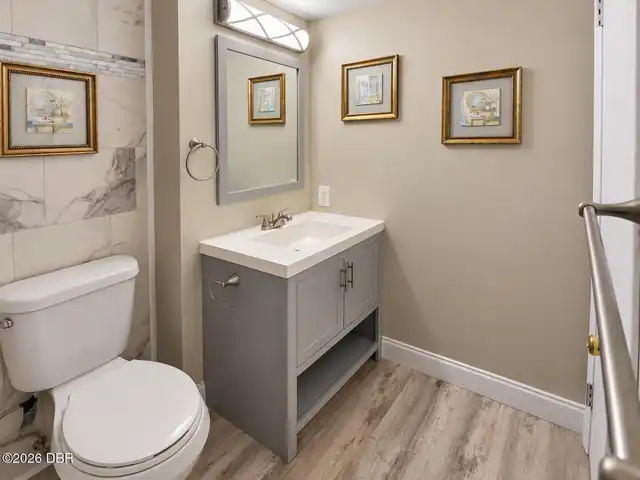 Listing Photo 9
