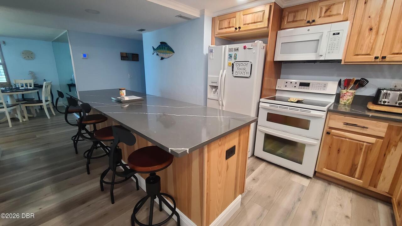 Listing Photo 8