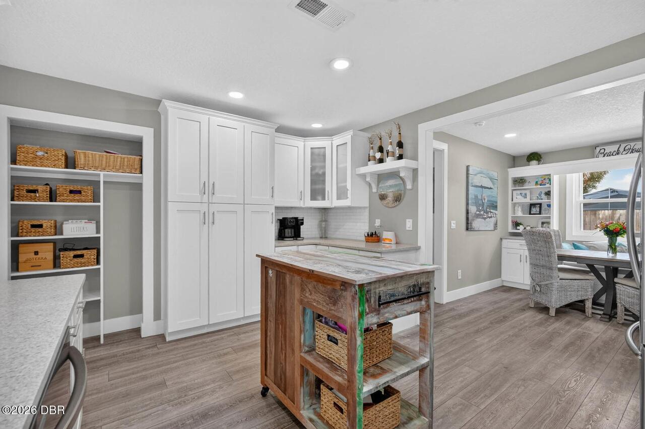Listing Photo 8