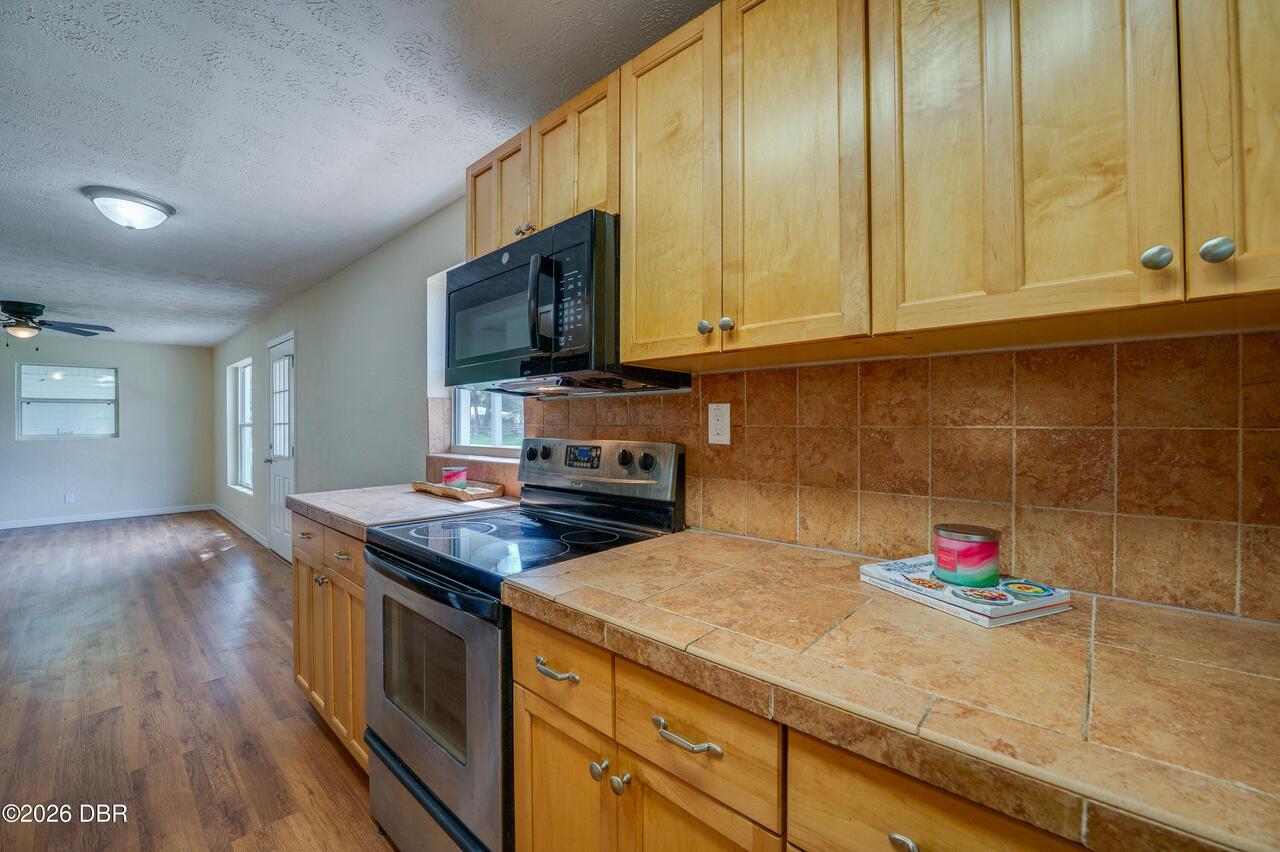 Listing Photo 12