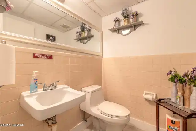 Listing Photo 16