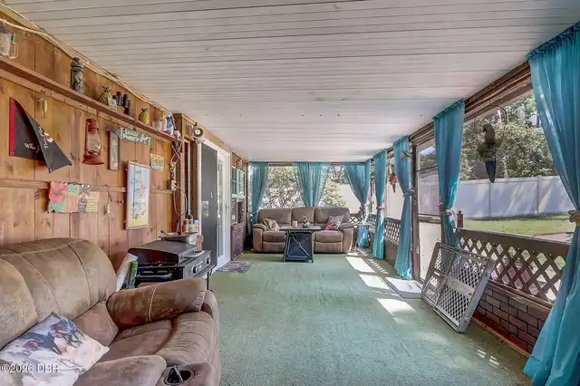 Listing Photo 18