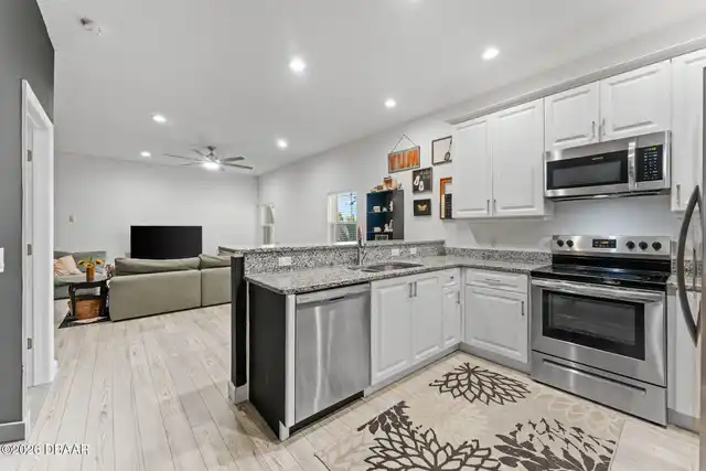 Listing Photo 10