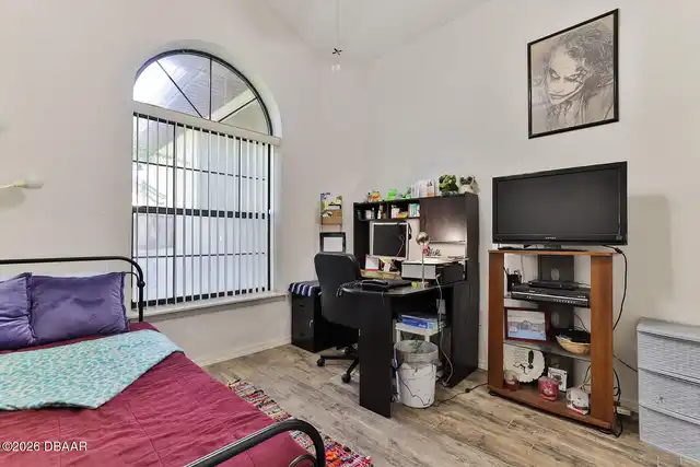 Listing Photo 25