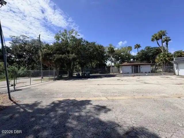 Listing Photo 15
