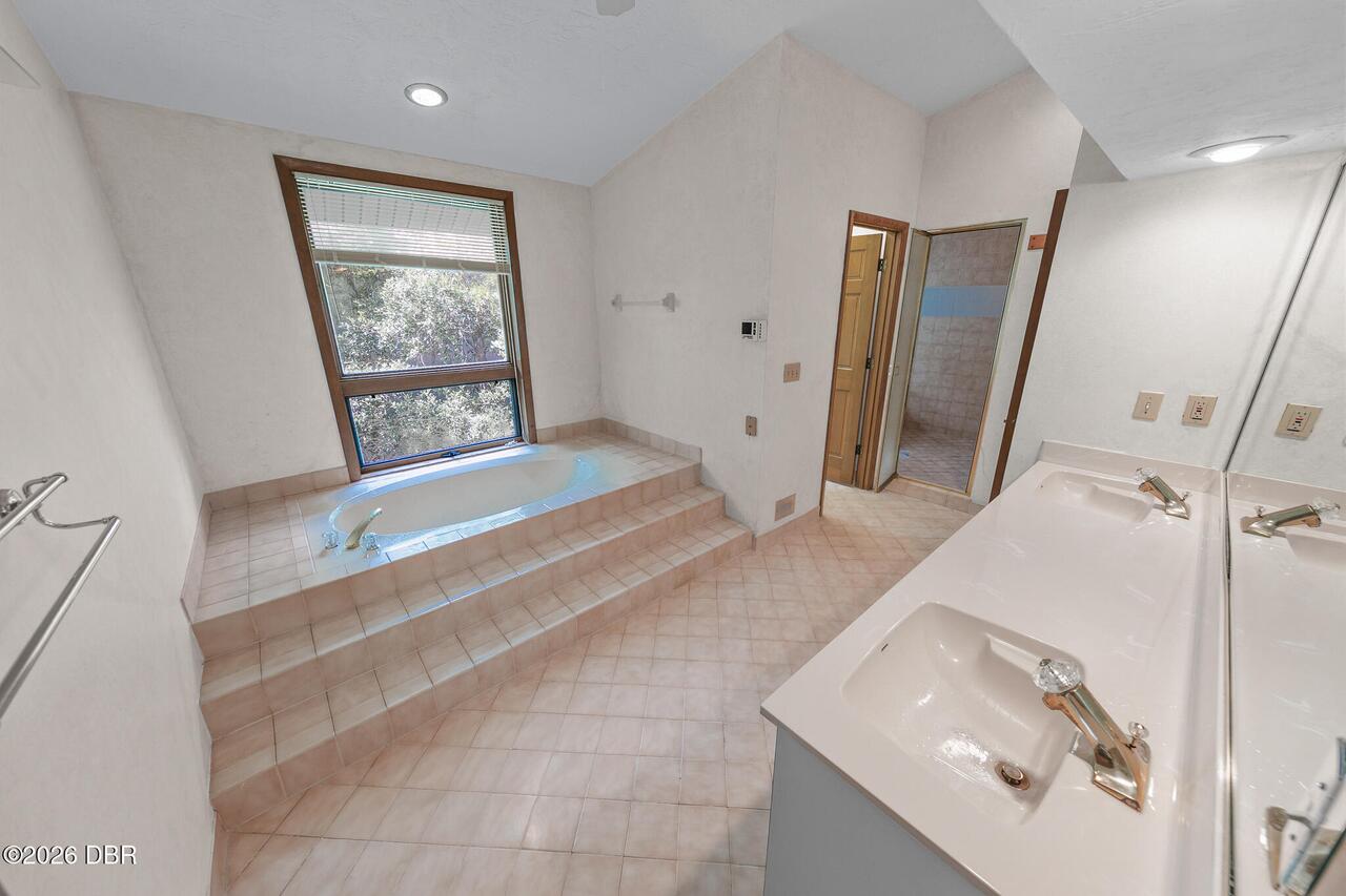 Listing Photo 33