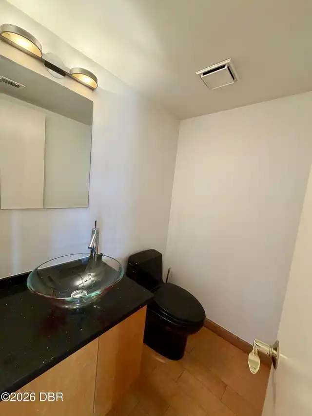 Listing Photo 12