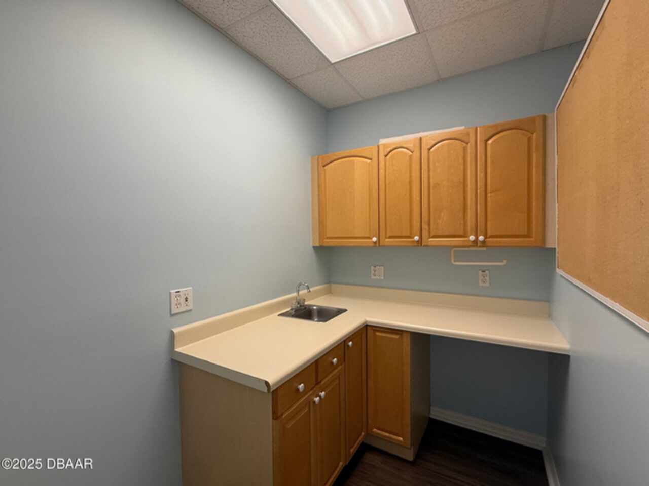 Listing Photo 8