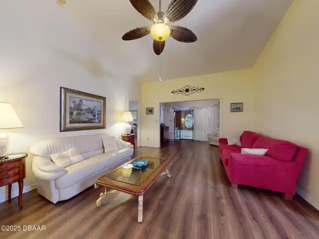 Listing Photo 11