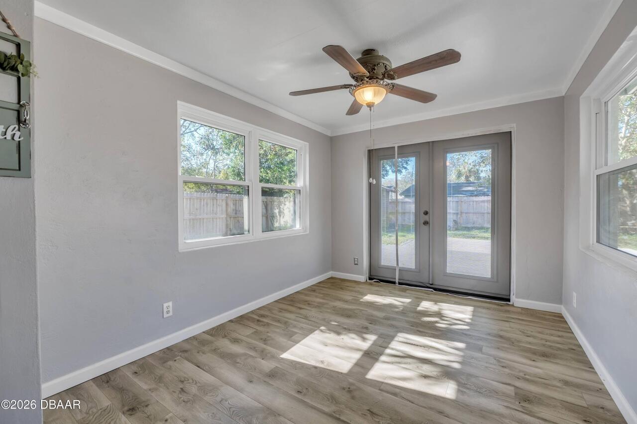 Listing Photo 11