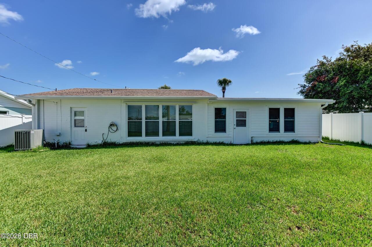 Listing Photo 12