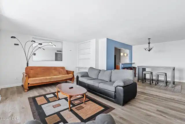 Listing Photo 16
