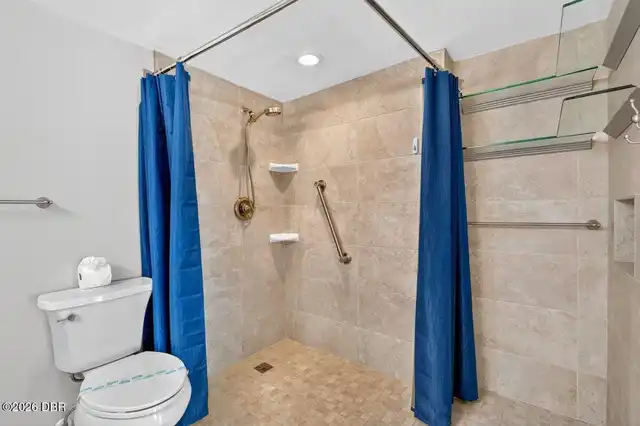 Listing Photo 17
