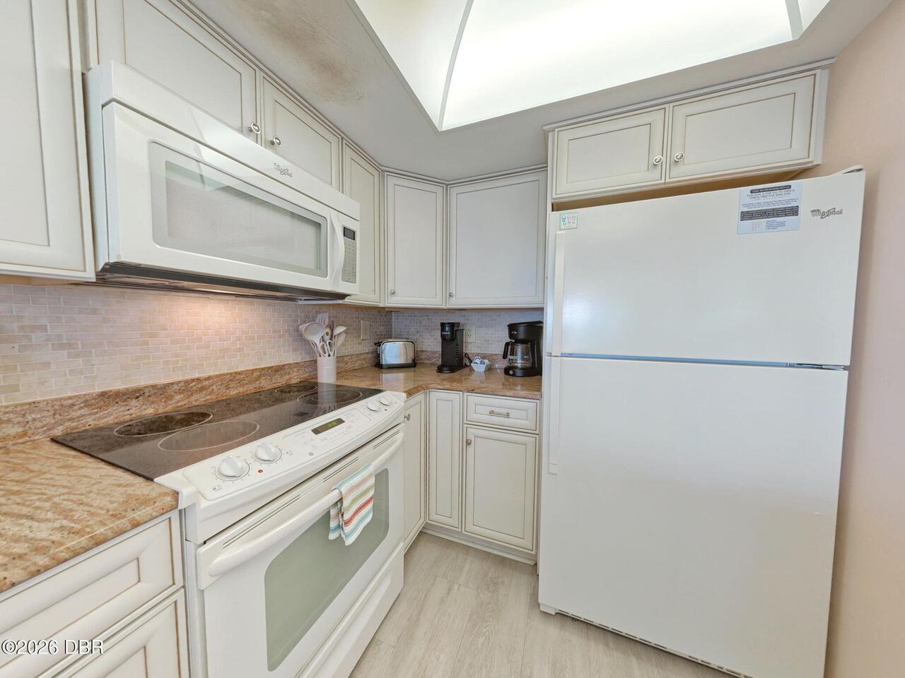 Listing Photo 7