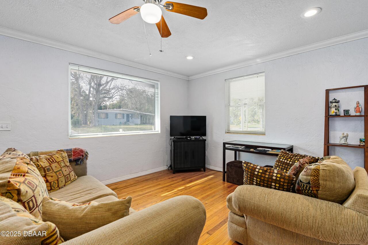 Listing Photo 7