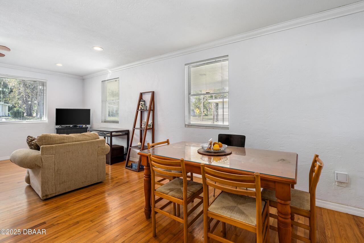 Listing Photo 9